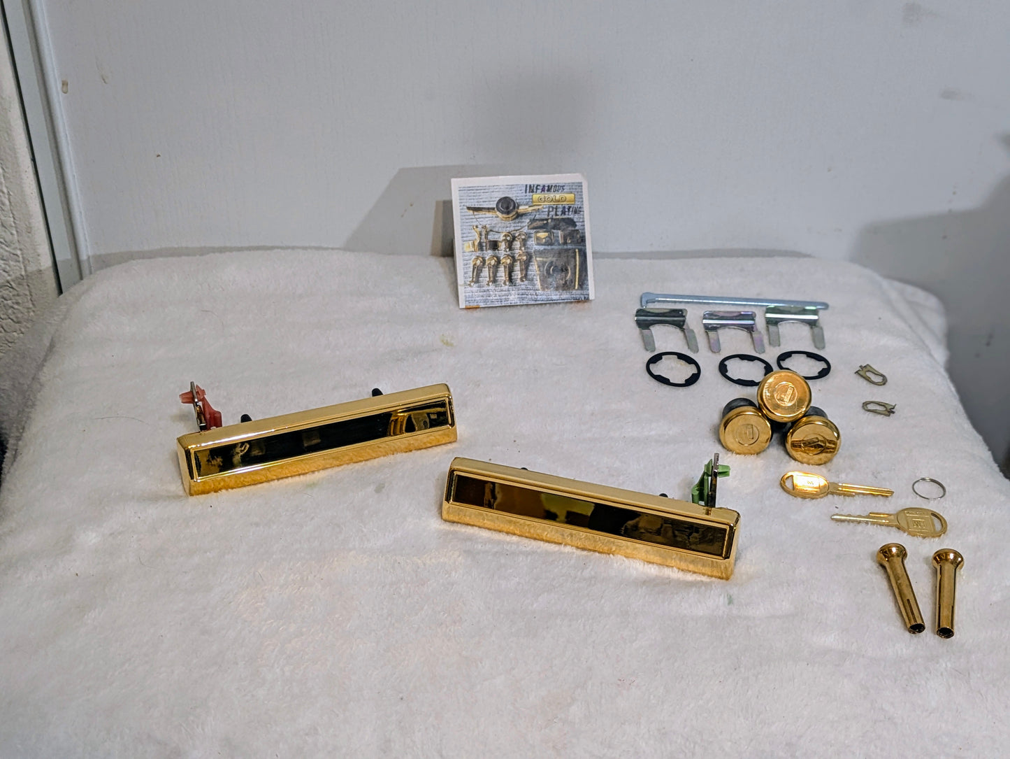 Box Caprice 80-90 24k GOLD Outside kit